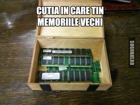 Cutia in care tin memoriile vechi