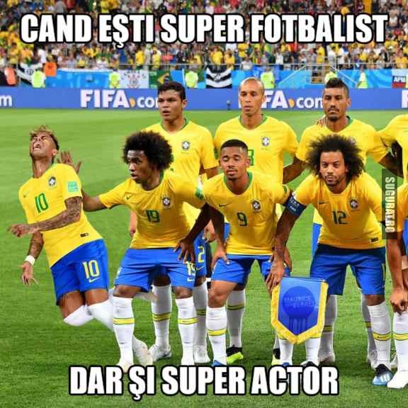 Cand esti super fotbalist, dar si super actor #Neymar